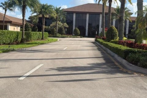 Снять в аренду квартиру в Пемброк-Пайнс, Флорида 1 спальня, 55.93м2, № 2044665 - фото 20