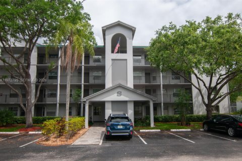 Снять в аренду квартиру в Пемброк-Пайнс, Флорида 1 спальня, 55.93м2, № 2044665 - фото 28