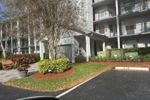 Снять в аренду квартиру в Пемброк-Пайнс, Флорида 1 спальня, 55.93м2, № 2044665 - фото 4