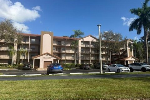 Снять в аренду квартиру в Пемброк-Пайнс, Флорида 1 спальня, 55.93м2, № 2044665 - фото 2