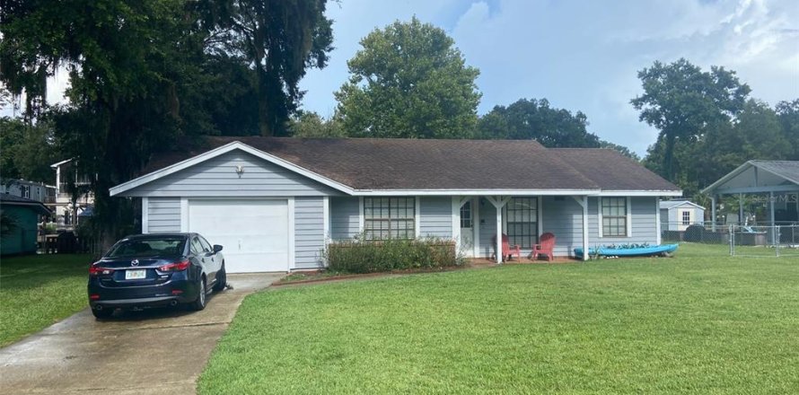 Land in Weeki Wachee, Florida № 1733896
