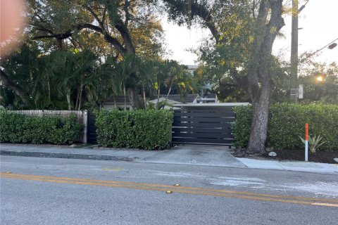 Casa en Fort Lauderdale, Florida 3 dormitorios, 121.7 m2 № 1973853