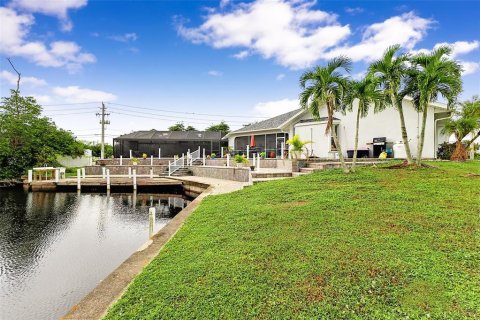 Villa ou maison à vendre à Punta Gorda, Floride: 3 chambres, 235.32 m2 № 2408600 - photo 10