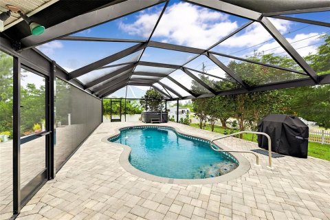 Villa ou maison à vendre à Punta Gorda, Floride: 3 chambres, 235.32 m2 № 2408600 - photo 5