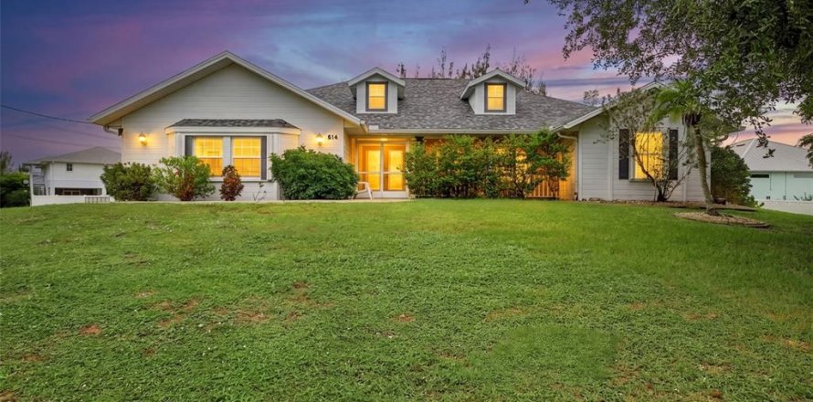 Villa ou maison à Punta Gorda, Floride 3 chambres, 235.32 m2 № 2408600