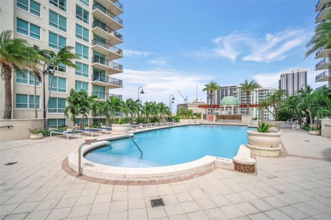 Купить кондоминиум в Форт-Лодердейл, Флорида 2 спальни, 92.9м2, № 1958467 - фото 23