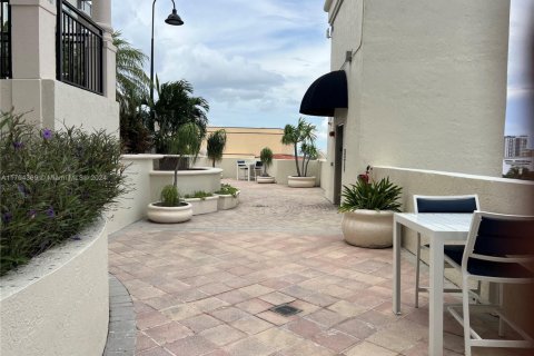 Купить кондоминиум в Форт-Лодердейл, Флорида 2 спальни, 92.9м2, № 1958467 - фото 29