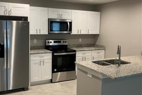 Appartement à louer à Placida, Floride: 3 chambres, 123.56 m2 № 2406663 - photo 2