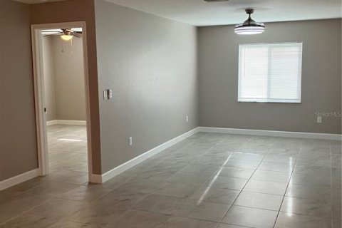 Appartement à louer à Placida, Floride: 3 chambres, 123.56 m2 № 2406663 - photo 3