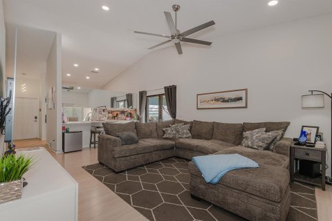 Villa ou maison à vendre à Boynton Beach, Floride: 3 chambres, 125.05 m2 № 2147318 - photo 15