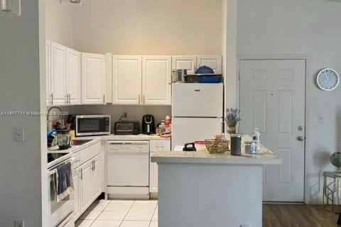 Condominio en venta en Miami, Florida, 2 dormitorios, 111.39 m2 № 1964936 - foto 15