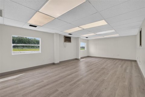 Immobilier commercial à vendre à Fruitland Park, Floride № 2415166 - photo 29