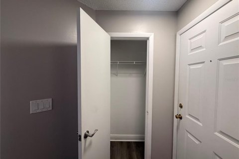 Condo in Lake Mary, Florida, 2 bedrooms № 2115970 - photo 5