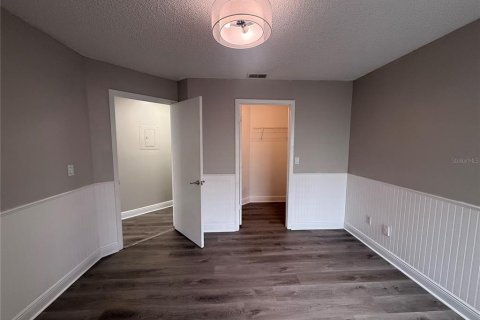 Condo in Lake Mary, Florida, 2 bedrooms № 2115970 - photo 16