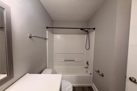 Condo in Lake Mary, Florida, 2 bedrooms № 2115970 - photo 21