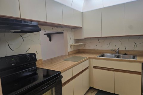 Купить кондоминиум в Уэст-Палм-Бич, Флорида 7 комнат, 87.79м2, № 2084188 - фото 3