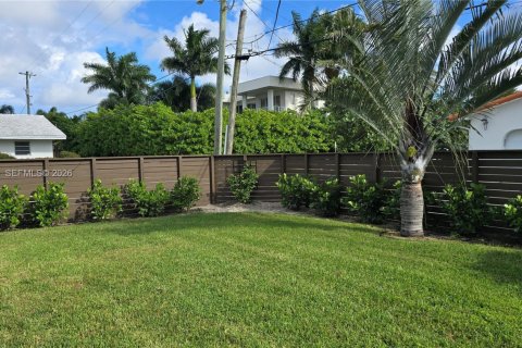 Villa ou maison à louer à Hollywood, Floride: 3 chambres, 151.62 m2 № 1996846 - photo 16