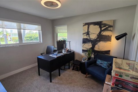 Villa ou maison à louer à Hollywood, Floride: 3 chambres, 151.62 m2 № 1996846 - photo 10