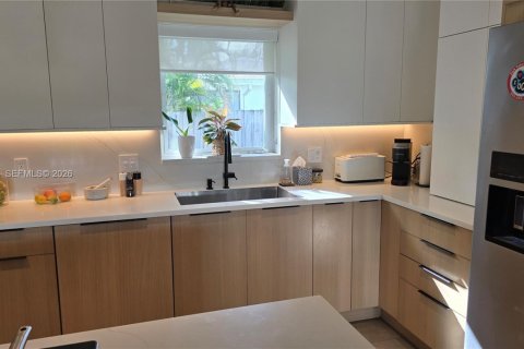 Villa ou maison à louer à Hollywood, Floride: 3 chambres, 151.62 m2 № 1996846 - photo 5