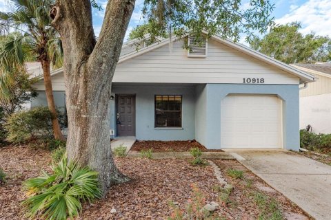 Casa en alquiler en New Port Richey, Florida, 2 dormitorios, 88.44 m2 № 1915143 - foto 1