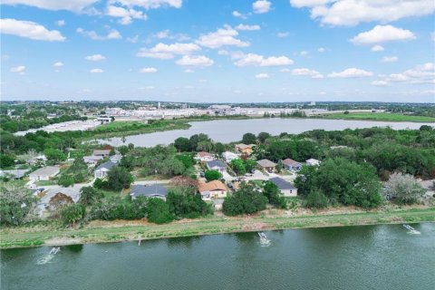 Casa en venta en Lake Wales, Florida, 3 dormitorios, 142.7 m2 № 2240016 - foto 2
