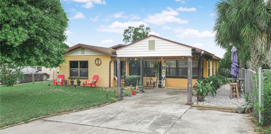 Casa en Lake Wales, Florida 3 dormitorios, 142.7 m2 № 2240016