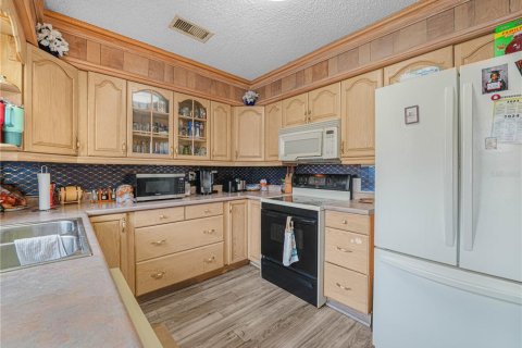 Casa en venta en Lake Wales, Florida, 3 dormitorios, 142.7 m2 № 2240016 - foto 9