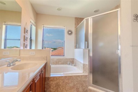 Villa ou maison à louer à Poinciana, Floride: 4 chambres, 203.18 m2 № 2391459 - photo 22