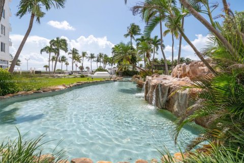 Купить кондоминиум в Майами-Бич, Флорида 1 спальня, 91.79м2, № 1748331 - фото 18