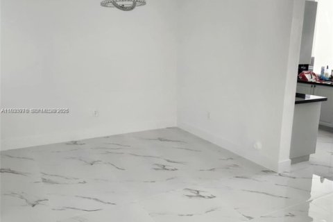 Casa en venta en Doral, Florida, 3 dormitorios, 187.11 m2 № 2055136 - foto 19