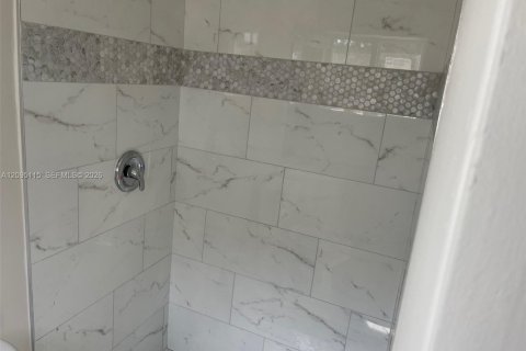 House in Fort Lauderdale, Florida 3 bedrooms, 119.57 sq.m. № 2383288 - photo 8