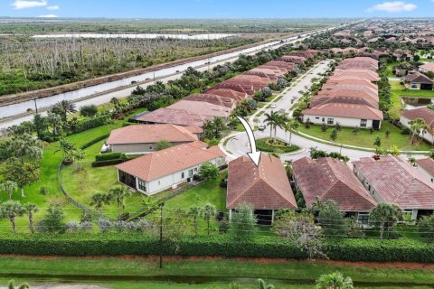 House in Parkland, Florida 3 bedrooms, 250.09 sq.m. № 1141481 - photo 1