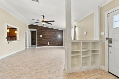 Villa ou maison à louer à Poinciana, Floride: 3 chambres, 139.54 m2 № 2389286 - photo 5