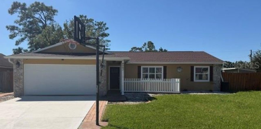 Villa ou maison à Poinciana, Floride 3 chambres, 139.54 m2 № 2389286