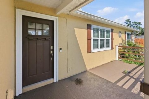Villa ou maison à louer à Poinciana, Floride: 3 chambres, 139.54 m2 № 2389286 - photo 4