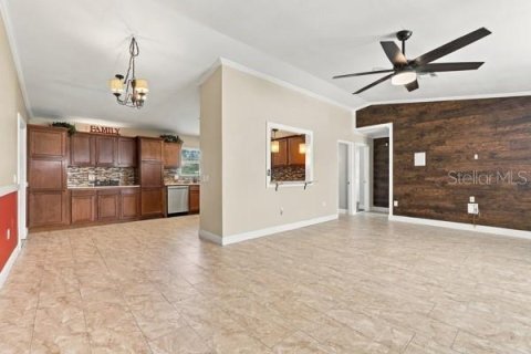 Villa ou maison à louer à Poinciana, Floride: 3 chambres, 139.54 m2 № 2389286 - photo 8