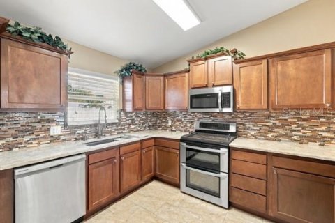 Villa ou maison à louer à Poinciana, Floride: 3 chambres, 139.54 m2 № 2389286 - photo 13