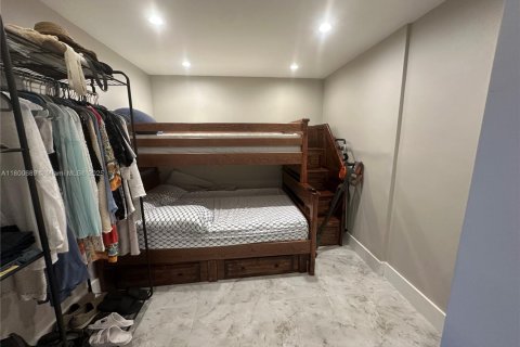 Condo in Hallandale Beach, Florida, 1 bedroom  № 2054381 - photo 26