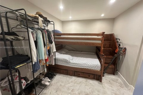 Condo in Hallandale Beach, Florida, 1 bedroom  № 2054381 - photo 27