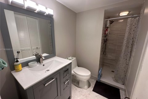 Condo in Hallandale Beach, Florida, 1 bedroom  № 2054381 - photo 28