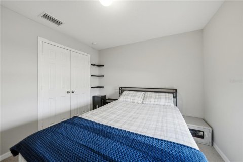 House in Lehigh Acres, Florida 3 bedrooms, 144.09 sq.m. № 2135242 - photo 23