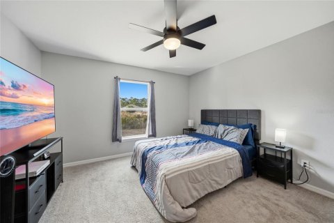 House in Lehigh Acres, Florida 3 bedrooms, 144.09 sq.m. № 2135242 - photo 14
