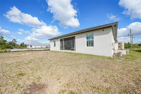 House in Lehigh Acres, Florida 3 bedrooms, 144.09 sq.m. № 2135242 - photo 27
