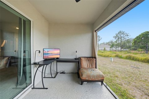 House in Lehigh Acres, Florida 3 bedrooms, 144.09 sq.m. № 2135242 - photo 25
