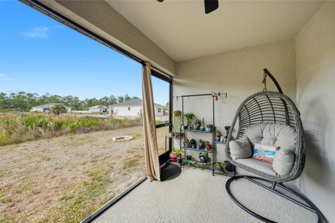 House in Lehigh Acres, Florida 3 bedrooms, 144.09 sq.m. № 2135242 - photo 24