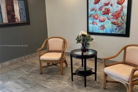 Copropriété à vendre à Lauderhill, Floride: 2 chambres, 101.45 m2 № 1977191 - photo 15