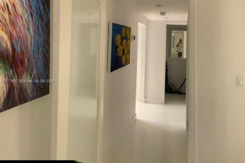 Copropriété à louer à Miami Beach, Floride: 1 chambre, 62.71 m2 № 1862599 - photo 4