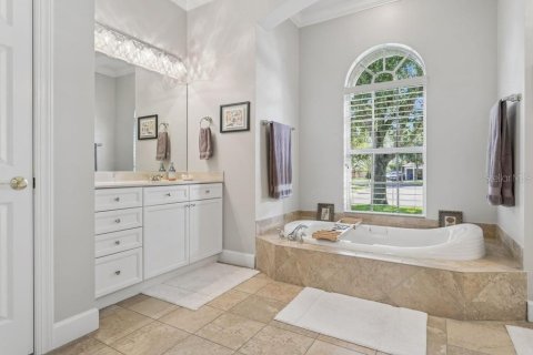 Villa ou maison à vendre à New Port Richey, Floride: 4 chambres, 276.11 m2 № 2348145 - photo 25