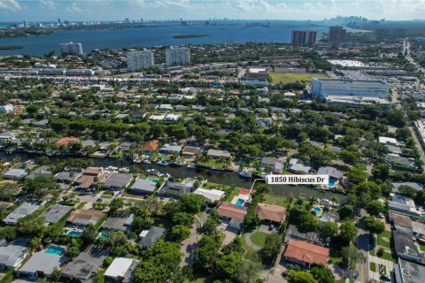 Villa ou maison à louer à North Miami, Floride: 4 chambres, 237.92 m2 № 1937252 - photo 26