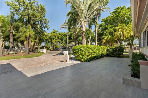 Villa ou maison à louer à North Miami, Floride: 4 chambres, 237.92 m2 № 1937252 - photo 23